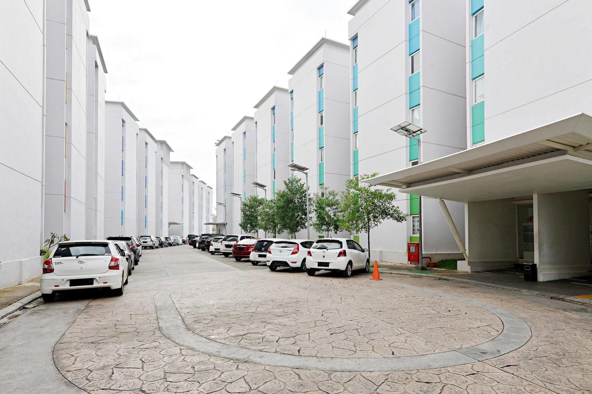 Zen Rooms Basic Tangerang Aeropolis Екстериор снимка