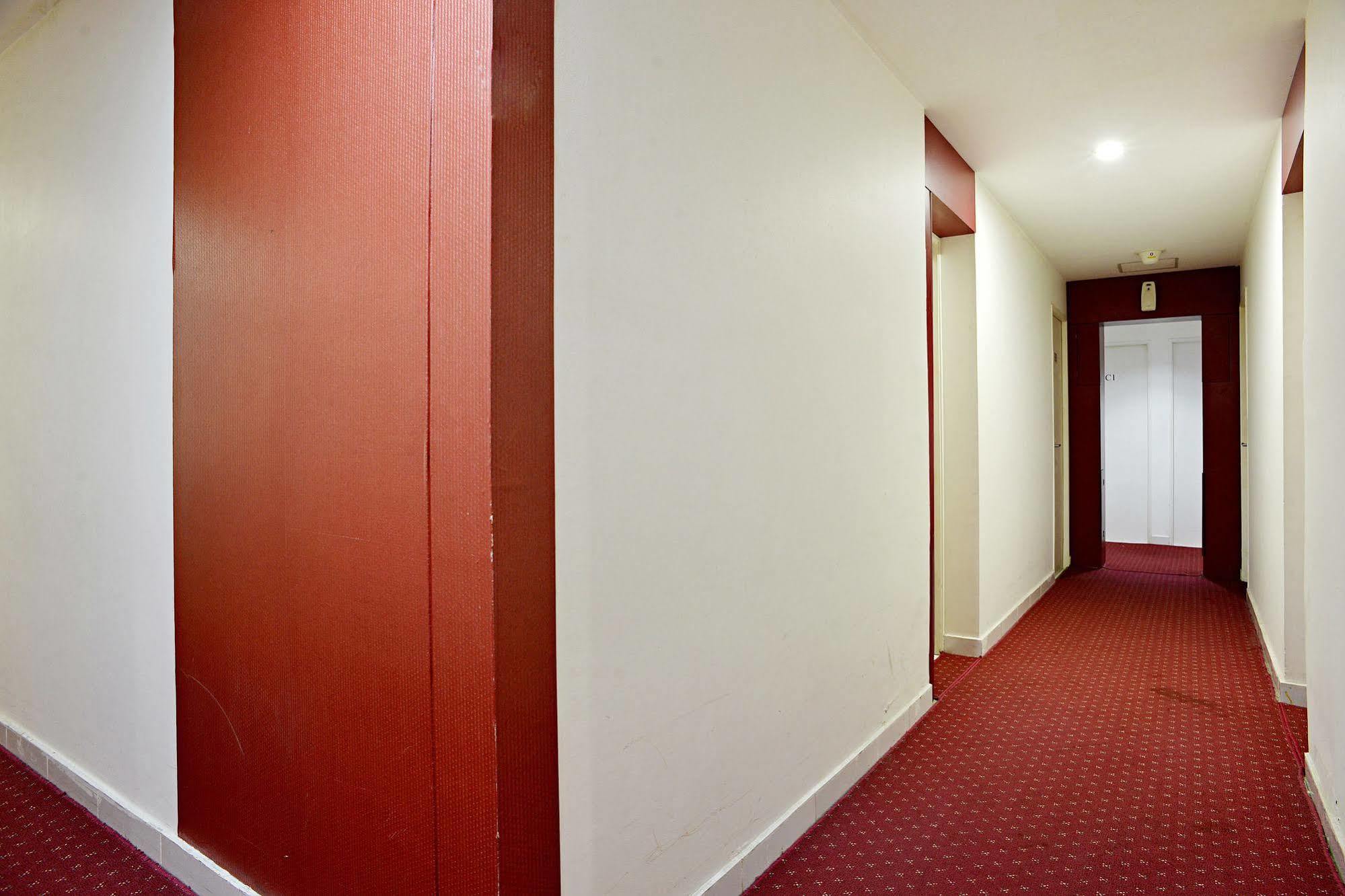 Zen Rooms Basic Tangerang Aeropolis Екстериор снимка